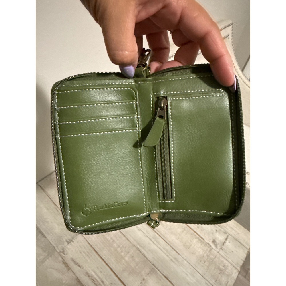 Franklin Covey Olive Green Leather Zip Around Wristlet Wallet Card Holder Pocket